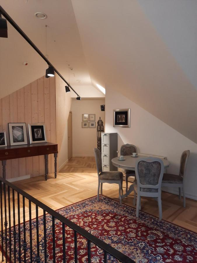 Lake & Library Boutique Hotel 伊格纳利纳 外观 照片