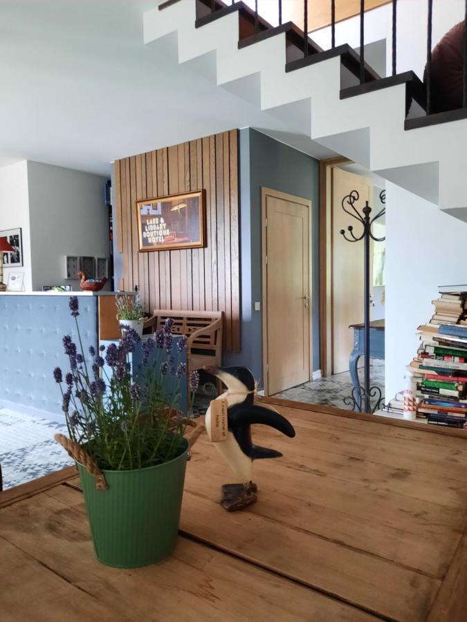 Lake & Library Boutique Hotel 伊格纳利纳 外观 照片