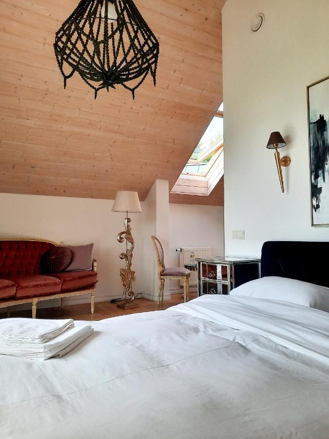 Lake & Library Boutique Hotel 伊格纳利纳 外观 照片
