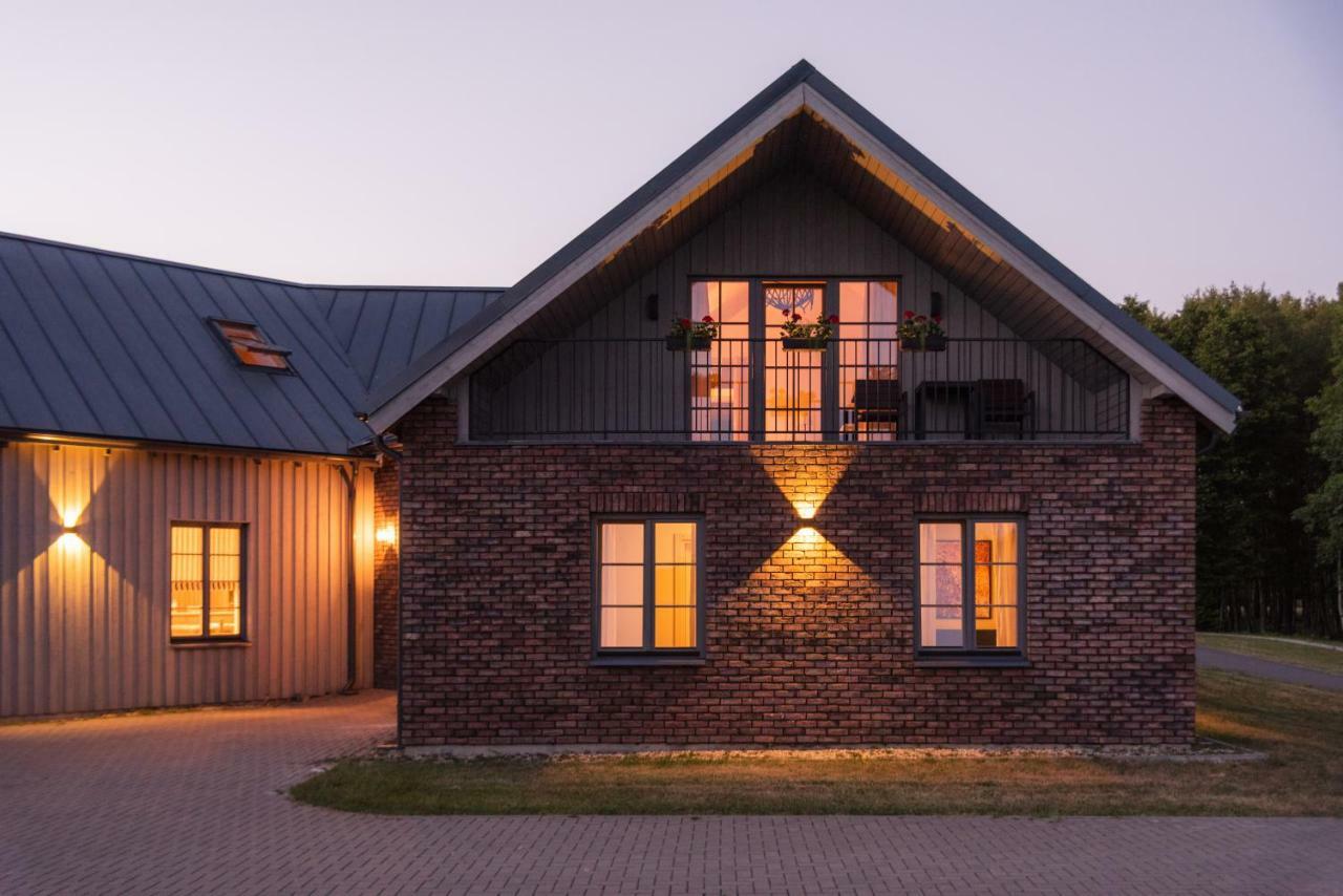 Lake & Library Boutique Hotel 伊格纳利纳 外观 照片